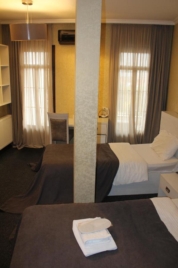 Hotel Plaza Tbilisi Exterior photo